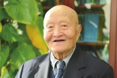 报效祖国 建功西部丨在葡萄园
