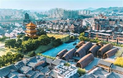 （活力中国调研行）“淄博赶烤”吸引前