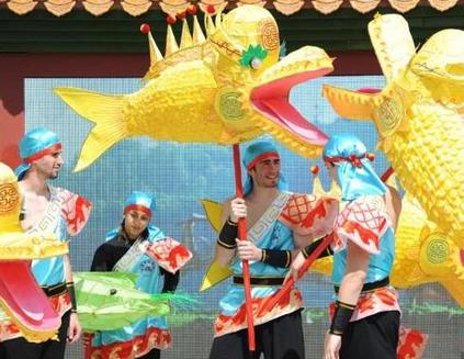 加强合作 传播友谊